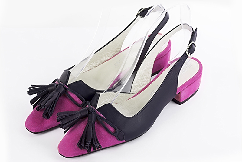 Shocking pink and navy blue women's open back shoes, with a knot. Tapered toe. Low block heels. Front view - Florence KOOIJMAN